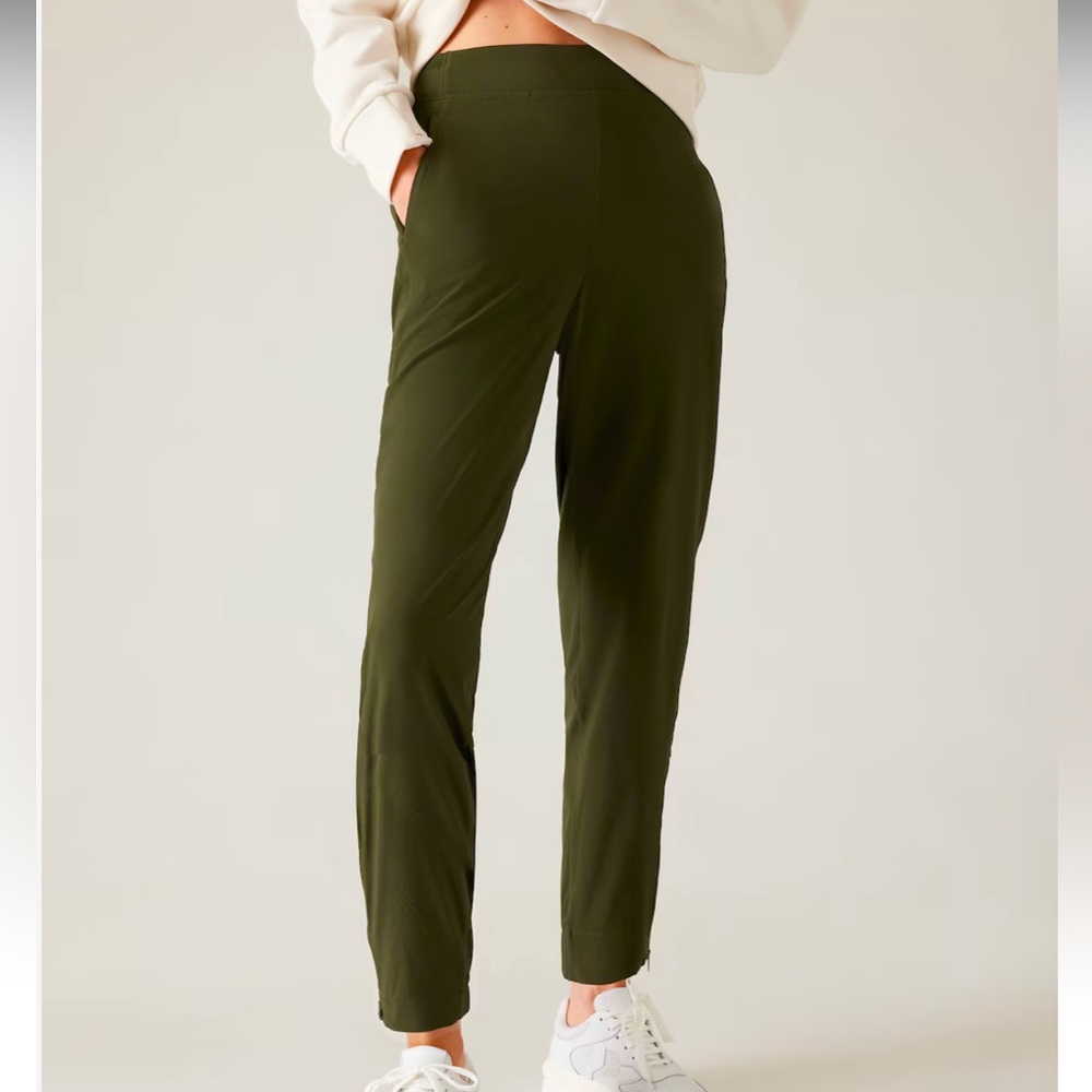 Athleta Brooklyn Heights Jogger - New With Tags!